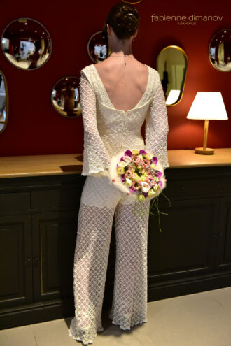 Combinaison pantalon de mariée sur-mesure- Accroche Cœur – D&rsquo;Amour & D&rsquo;Amitié – Collection 2021-2022 – Fabienne Dimanov Mariage