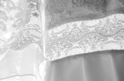 Tissus robe de mariée - Fabienne Dimanov Mariage photo: CorinneHameau