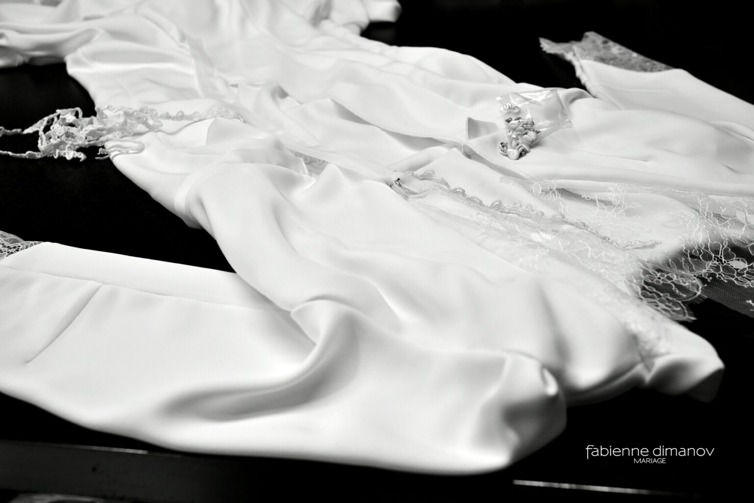 0,9 m Fleur Perles Dentelle ruban 4.5 cm de largeur Style vintage Blanc Bordure garnitures Tissu brodée Applique à coudre Craft Mariage Robe de mariée
